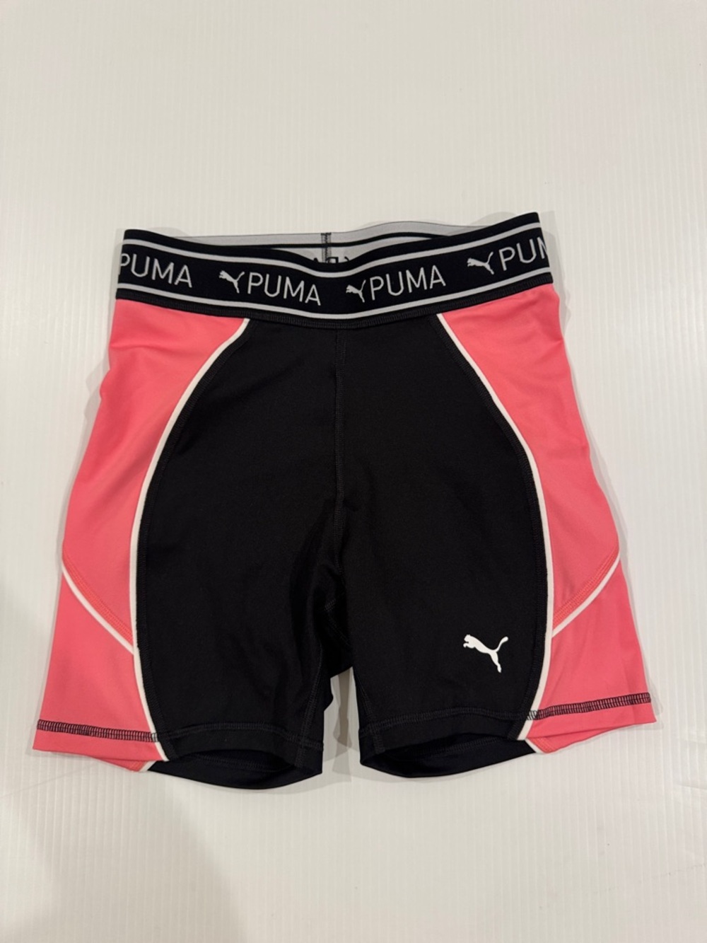 Puma Black & Pink Studio Bike 5” Shorts Women’s Size Small New with tags!!